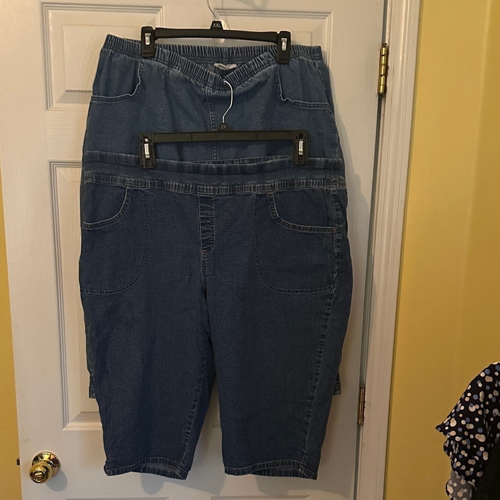 Croft & Barrow and Terra Sky Blue Denim Capris
Size 2X Buy both for $13